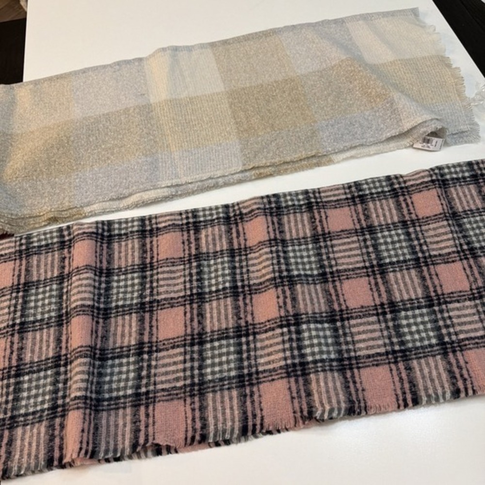 2 Old Navy NWT Scarfs One Size Blk/pink & Tan/gray 3828‎